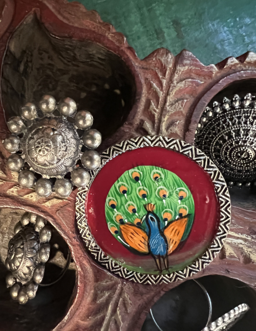 Bandhani Scarf with Scarf pin